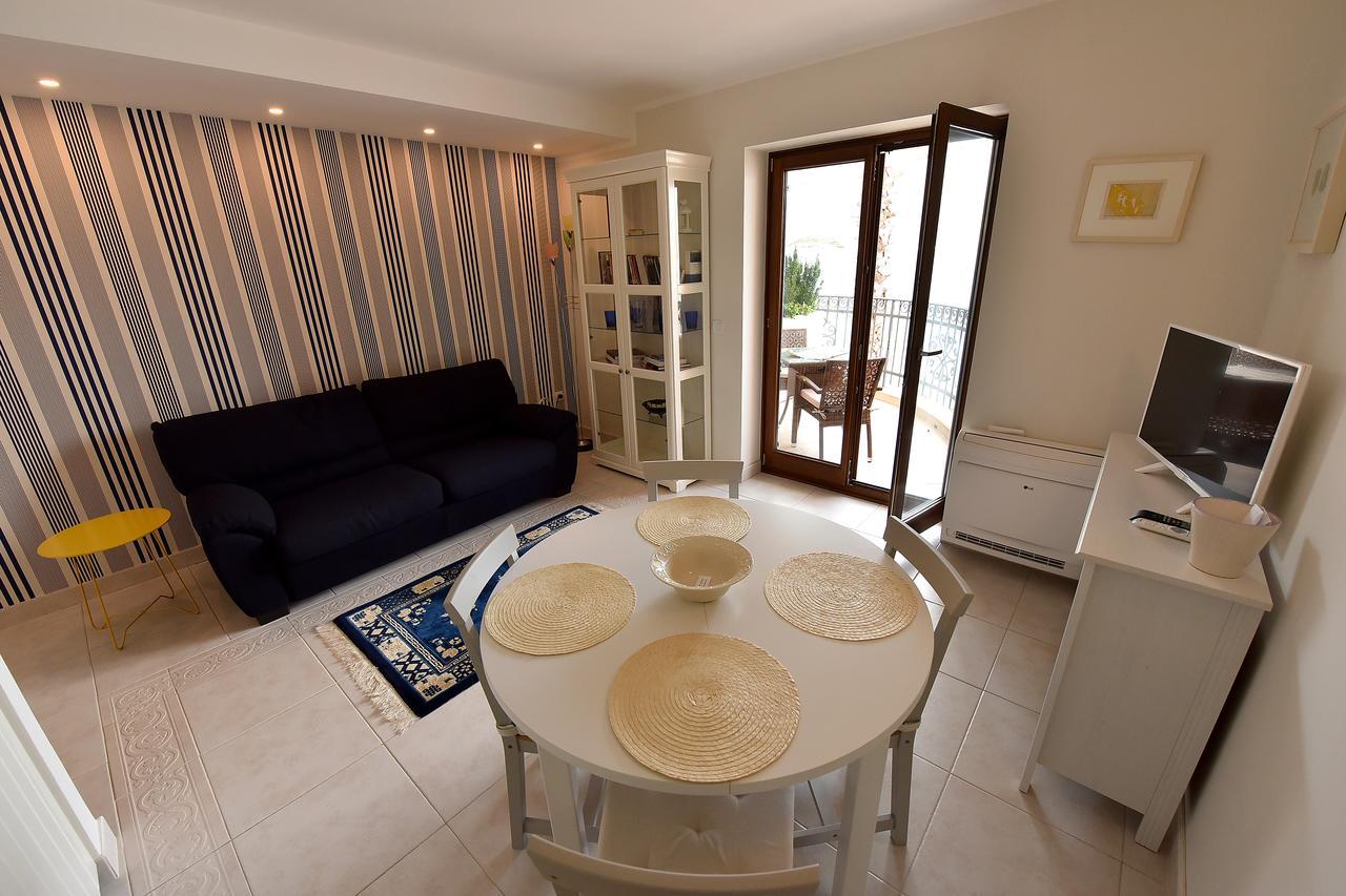 Apartment Maniva Kotor Bagian luar foto