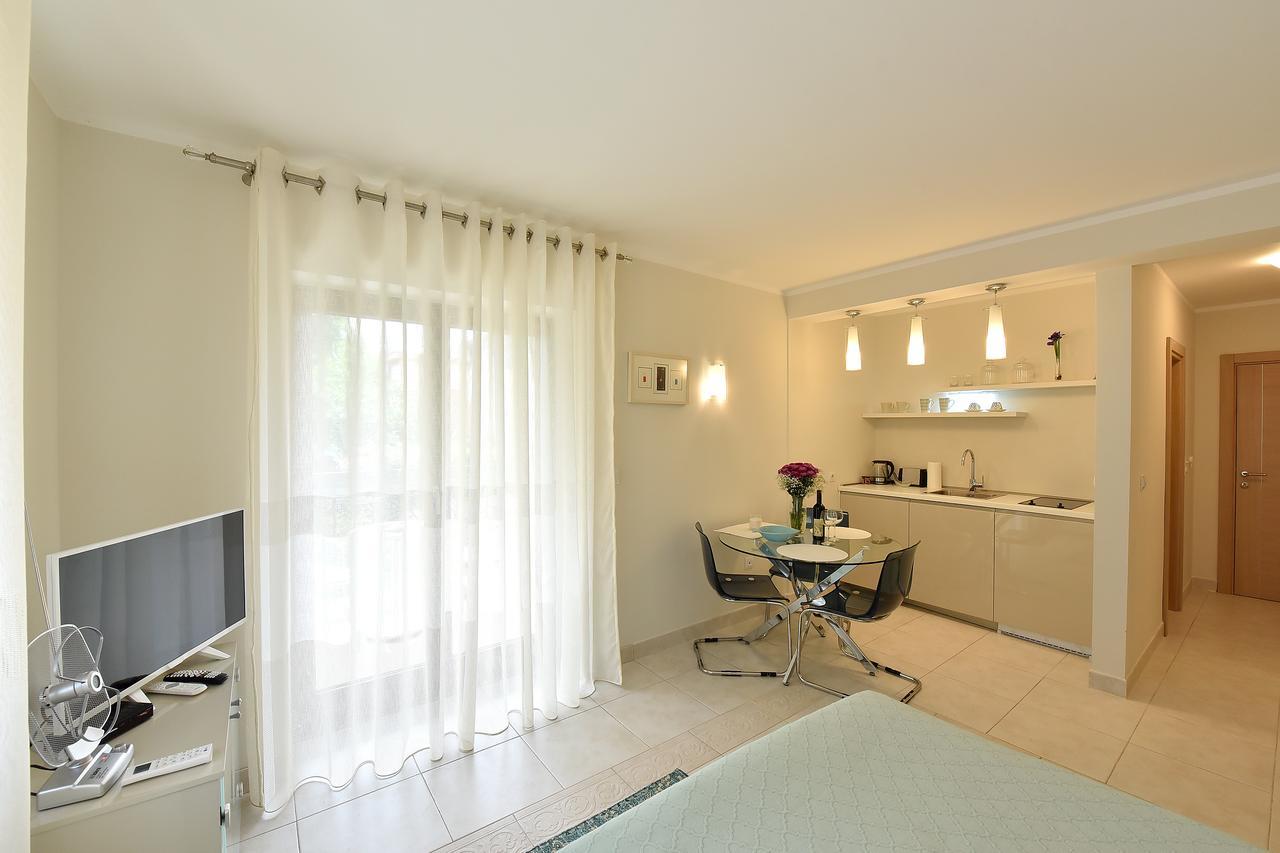 Apartment Maniva Kotor Bagian luar foto